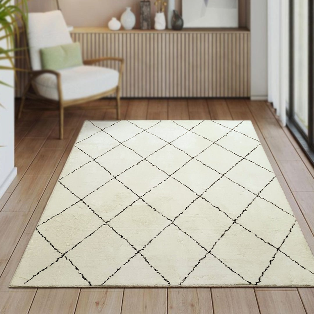 Black Lines Fur Carpet (Available in 2 sizes)