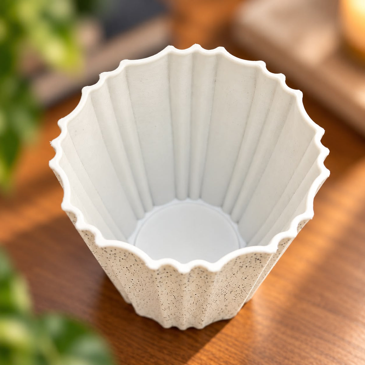 Plastic Plant Pots (Available in 5 colors)